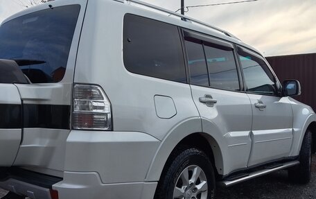 Mitsubishi Pajero IV, 2014 год, 2 400 000 рублей, 3 фотография