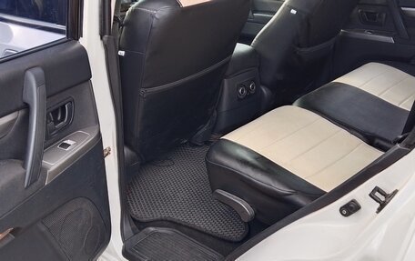 Mitsubishi Pajero IV, 2014 год, 2 400 000 рублей, 8 фотография