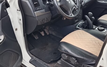 Mitsubishi Pajero IV, 2014 год, 2 400 000 рублей, 9 фотография