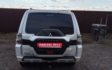 Mitsubishi Pajero IV, 2014 год, 2 400 000 рублей, 13 фотография