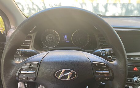 Hyundai Elantra VI рестайлинг, 2019 год, 1 520 000 рублей, 10 фотография