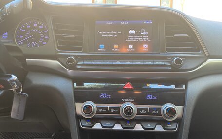 Hyundai Elantra VI рестайлинг, 2019 год, 1 520 000 рублей, 11 фотография