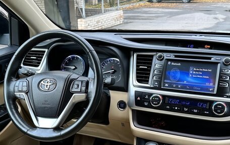 Toyota Highlander III, 2014 год, 3 990 000 рублей, 17 фотография