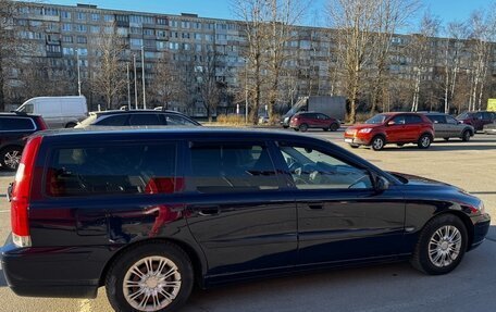 Volvo V70 III рестайлинг, 2004 год, 500 000 рублей, 4 фотография