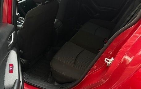 Mazda 3, 2015 год, 1 500 000 рублей, 14 фотография