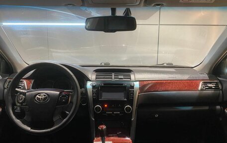 Toyota Camry, 2014 год, 1 490 000 рублей, 10 фотография