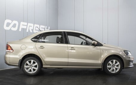 Volkswagen Polo VI (EU Market), 2015 год, 940 000 рублей, 5 фотография