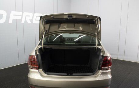 Volkswagen Polo VI (EU Market), 2015 год, 940 000 рублей, 18 фотография