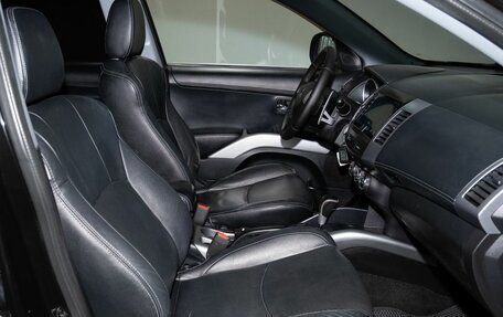 Mitsubishi Outlander III рестайлинг 3, 2012 год, 1 085 000 рублей, 8 фотография