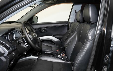 Mitsubishi Outlander III рестайлинг 3, 2012 год, 1 085 000 рублей, 6 фотография