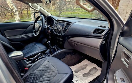 Mitsubishi L200 IV рестайлинг, 2017 год, 1 999 999 рублей, 13 фотография