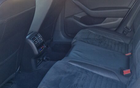 Volkswagen Passat B8 рестайлинг, 2015 год, 1 900 000 рублей, 8 фотография