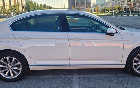 Volkswagen Passat B8 рестайлинг, 2015 год, 1 900 000 рублей, 7 фотография