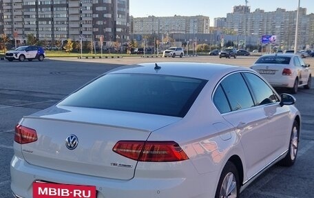 Volkswagen Passat B8 рестайлинг, 2015 год, 1 900 000 рублей, 4 фотография