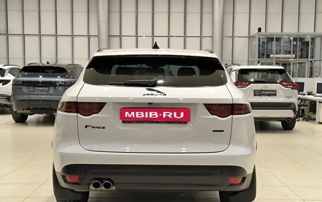 Jaguar F-Pace, 2016 год, 2 650 000 рублей, 10 фотография