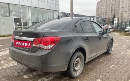 Chevrolet Cruze II, 2010 год, 529 000 рублей, 3 фотография