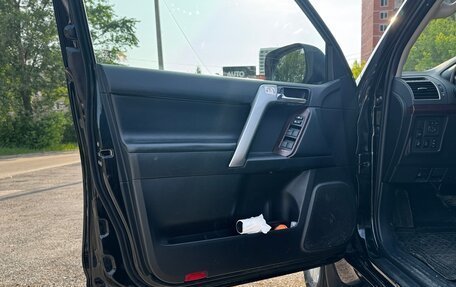 Toyota Land Cruiser Prado 150 рестайлинг 2, 2016 год, 4 250 000 рублей, 12 фотография