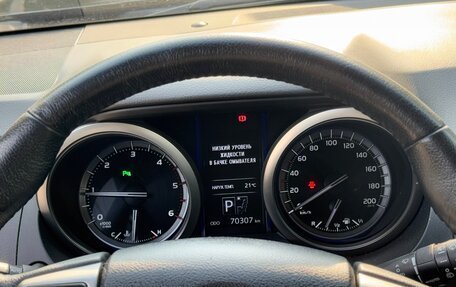 Toyota Land Cruiser Prado 150 рестайлинг 2, 2016 год, 4 250 000 рублей, 16 фотография