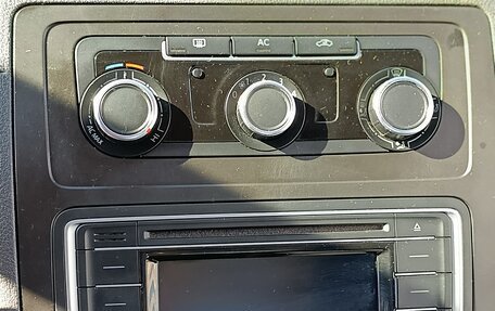 Volkswagen Caddy III рестайлинг, 2011 год, 900 000 рублей, 21 фотография