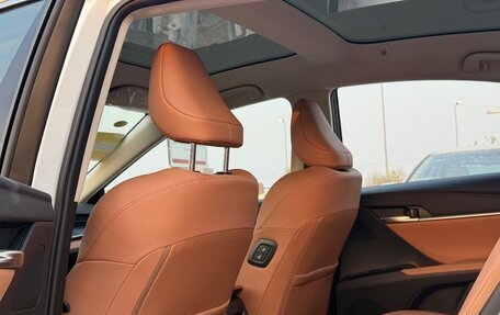 Toyota Camry, 2025 год, 4 400 000 рублей, 6 фотография