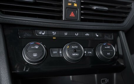 Volkswagen Jetta VII, 2019 год, 1 799 000 рублей, 17 фотография