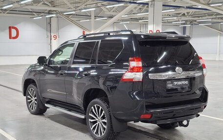 Toyota Land Cruiser Prado 150 рестайлинг 2, 2016 год, 2 950 000 рублей, 8 фотография