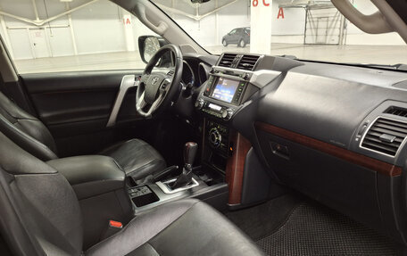 Toyota Land Cruiser Prado 150 рестайлинг 2, 2016 год, 2 950 000 рублей, 13 фотография