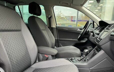 Volkswagen Tiguan II, 2017 год, 2 445 000 рублей, 10 фотография