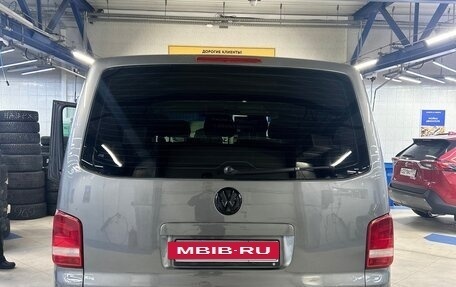 Volkswagen Caravelle T5, 2012 год, 2 200 000 рублей, 3 фотография