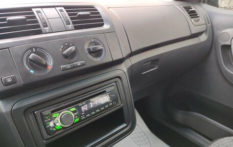 Skoda Fabia II, 2011 год, 399 000 рублей, 9 фотография