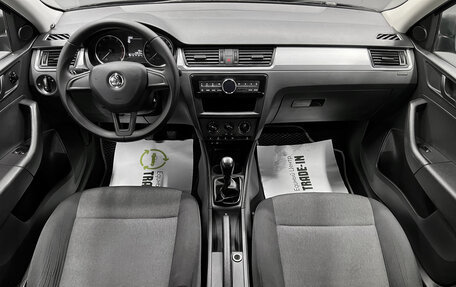 Skoda Rapid I, 2016 год, 945 000 рублей, 10 фотография