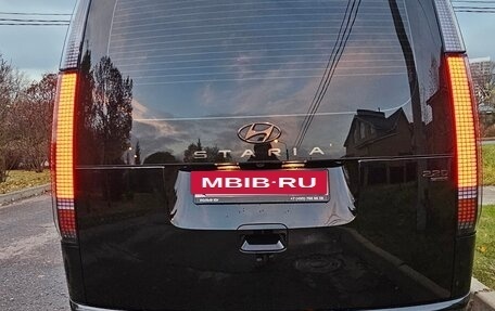 Hyundai Staria, 2023 год, 7 600 000 рублей, 4 фотография