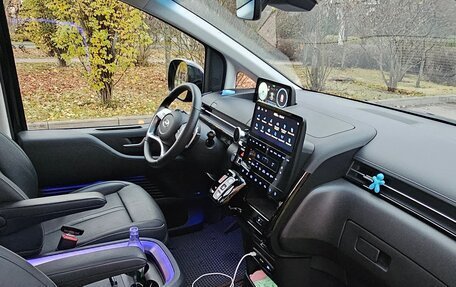 Hyundai Staria, 2023 год, 7 600 000 рублей, 13 фотография