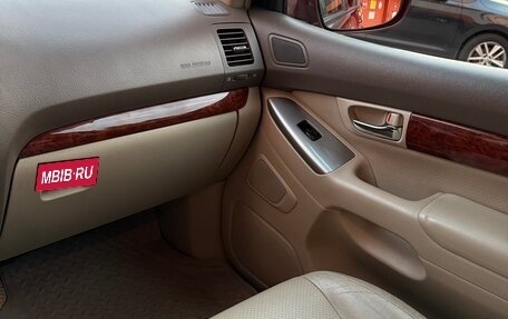 Toyota Land Cruiser Prado 120 рестайлинг, 2006 год, 1 725 000 рублей, 12 фотография