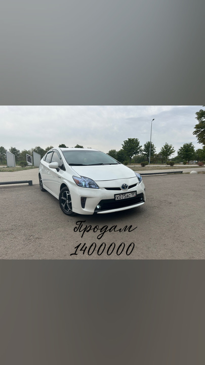 Toyota Prius XW30 рестайлинг, 2013 год, 1 400 000 рублей, 1 фотография