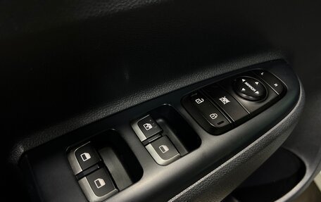 KIA Rio IV, 2018 год, 1 360 000 рублей, 16 фотография