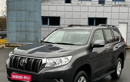 Toyota Land Cruiser Prado 150 рестайлинг 2, 2020 год, 5 950 000 рублей, 7 фотография