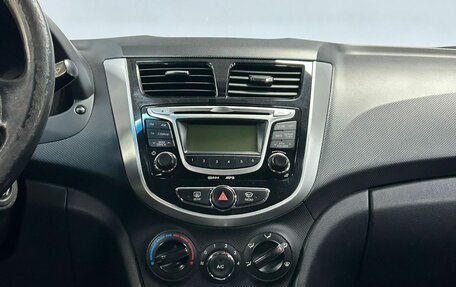 Hyundai Solaris II рестайлинг, 2011 год, 812 000 рублей, 19 фотография