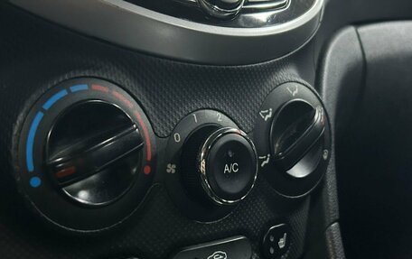 Hyundai Solaris II рестайлинг, 2011 год, 812 000 рублей, 21 фотография