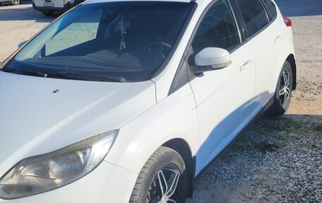 Ford Focus III, 2014 год, 910 000 рублей, 2 фотография