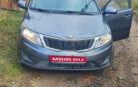 KIA Rio III рестайлинг, 2013 год, 900 000 рублей, 1 фотография