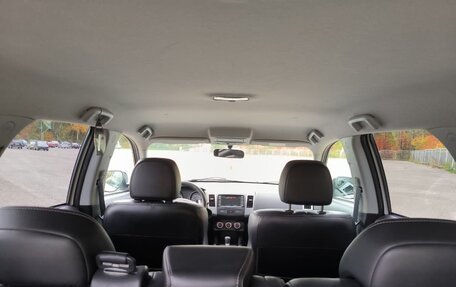 Mitsubishi Outlander III рестайлинг 3, 2010 год, 1 200 000 рублей, 3 фотография