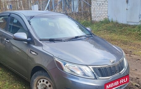 KIA Rio III рестайлинг, 2013 год, 900 000 рублей, 2 фотография