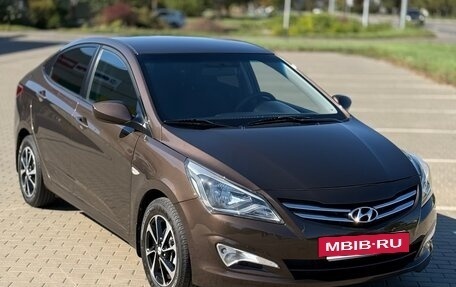 Hyundai Solaris II рестайлинг, 2015 год, 990 000 рублей, 2 фотография
