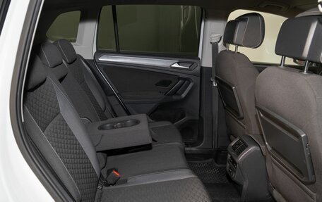 Volkswagen Tiguan II, 2019 год, 2 732 000 рублей, 9 фотография