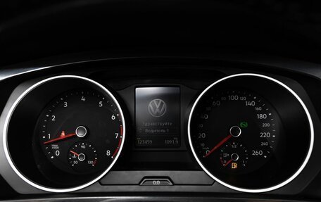 Volkswagen Tiguan II, 2019 год, 2 732 000 рублей, 10 фотография