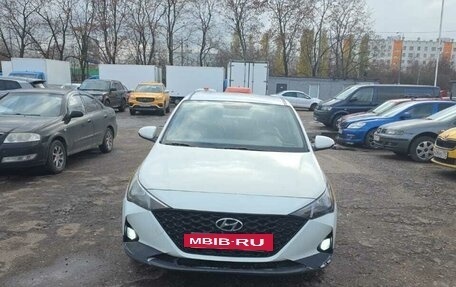 Hyundai Solaris II рестайлинг, 2021 год, 1 350 000 рублей, 7 фотография