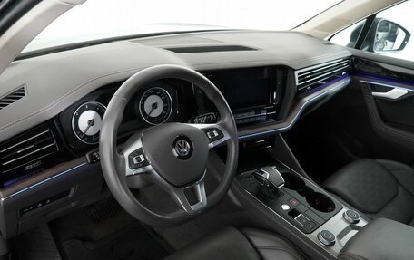 Volkswagen Touareg III, 2019 год, 5 150 000 рублей, 9 фотография