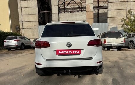 Volkswagen Touareg III, 2013 год, 2 100 000 рублей, 4 фотография