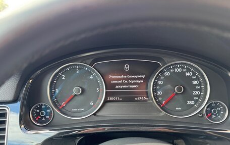 Volkswagen Touareg III, 2013 год, 2 100 000 рублей, 18 фотография